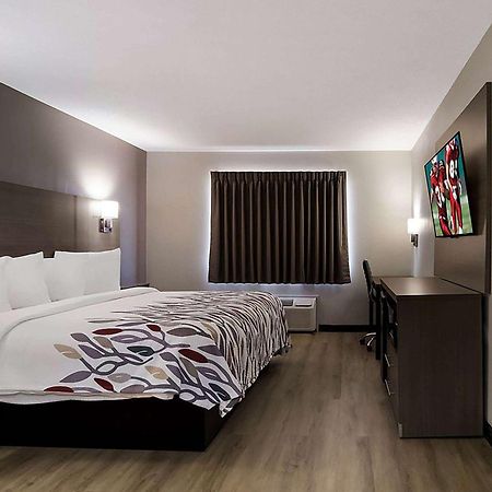 Super 8 By Wyndham Marston Motel Екстериор снимка