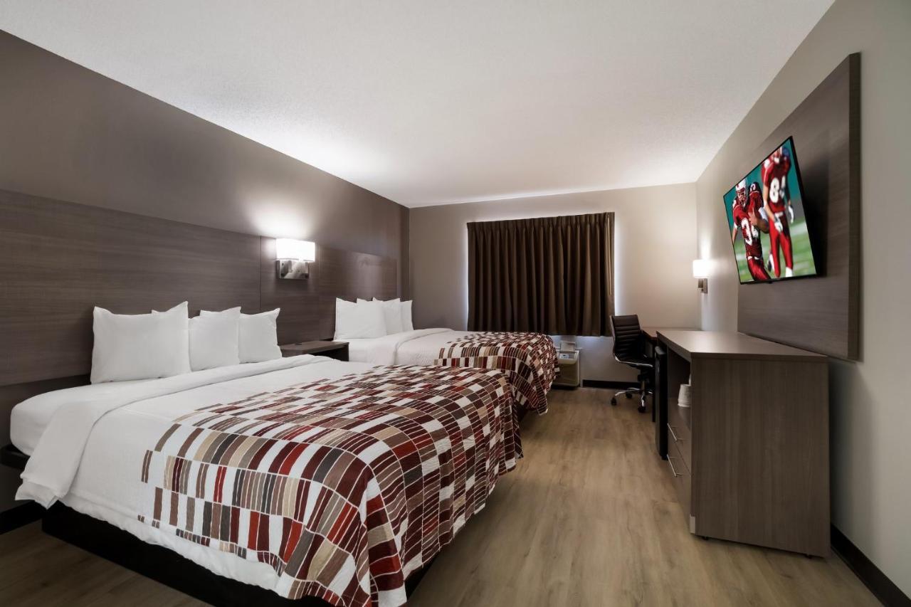 Super 8 By Wyndham Marston Motel Екстериор снимка