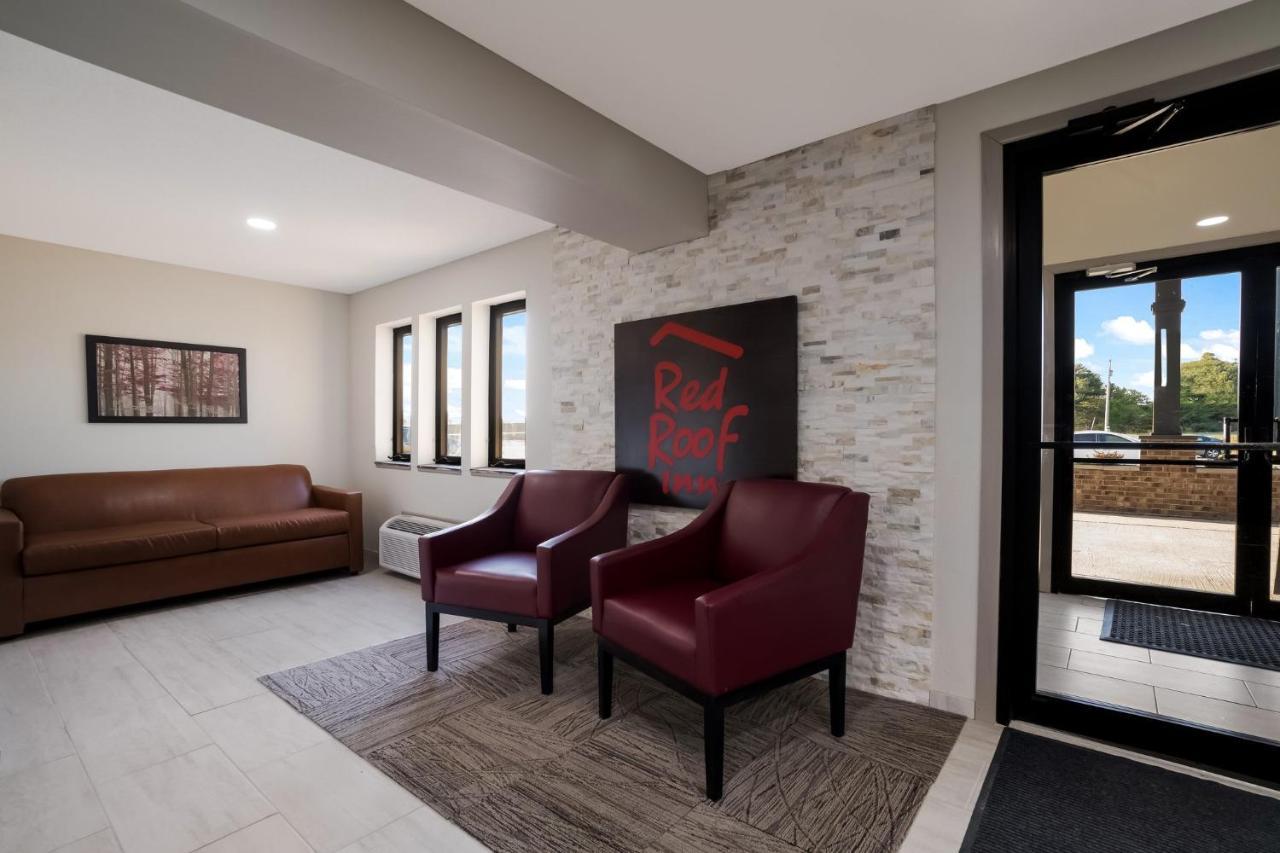 Super 8 By Wyndham Marston Motel Екстериор снимка
